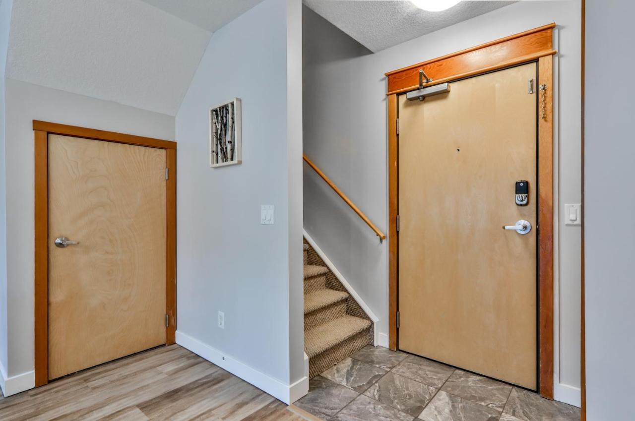 Charming 1 Bdrm Plus Loft With Views Managed By Little Sister Getaways 坎莫尔 外观 照片